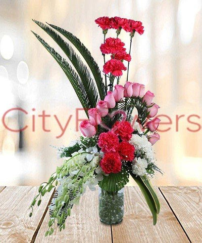 LADY N LOVEA flowers CityFlowersIndia 
