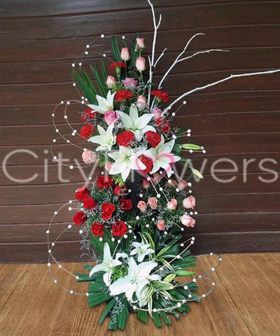 A STANDING GESTURE OF LUXURIOUS FLOWERS flowers CityFlowersIndia 