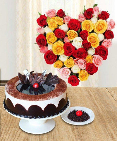 DELIGHTFUL CAKE WITH HEART SHAPE ARRANGEMENT flowers CityFlowersIndia 