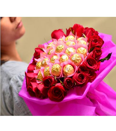 Yummy And Roses Bouquet flowers CityFlowersIndia 