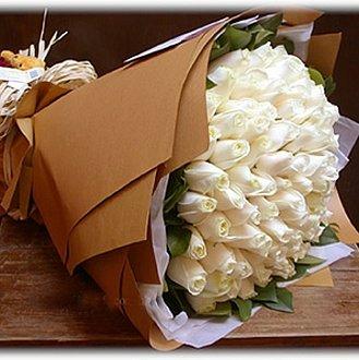 Premium Long Stem White Roses (Special Packing) flowers CityFlowersIndia 