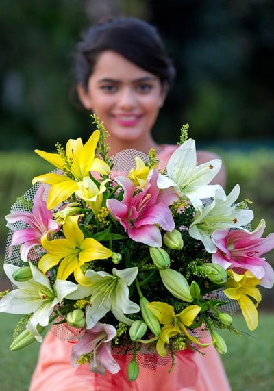 Luxury Beauty of Lilies flowers CityFlowersIndia 