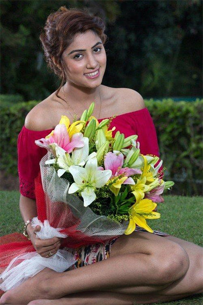 Impressive Exotic Lilies flowers CityFlowersIndia 