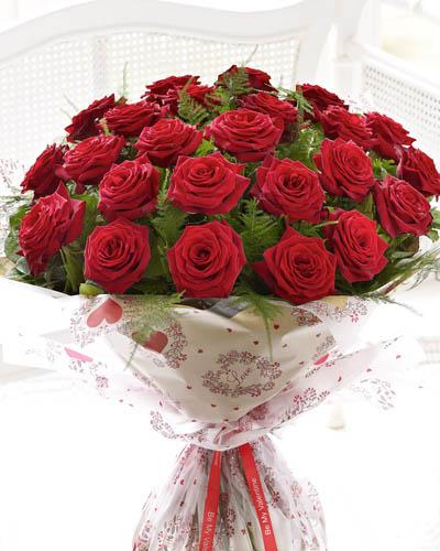 Red Rapture Bouquet flowers CityFlowersIndia 