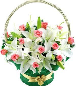 Love in Bloom Basket flowers CityFlowersIndia 